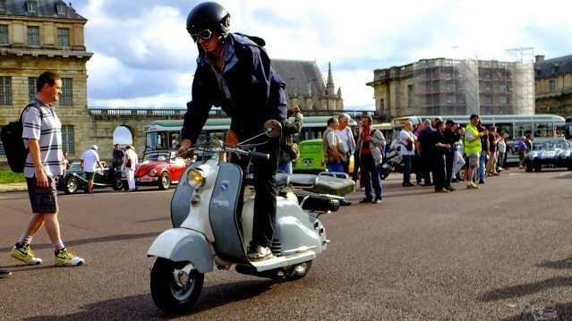 vincennes en anciennes -traversée de paris en deux roues