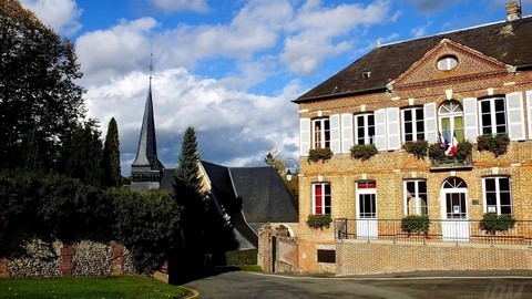 Achy La rue du château 