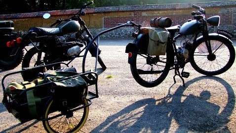FLIPOU-VEHICULES ANCIENS-MOTO-
